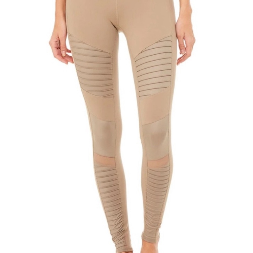 Alo Yoga Women's High-Waist Moto Legging Tan Size Small Outdoor Activewear